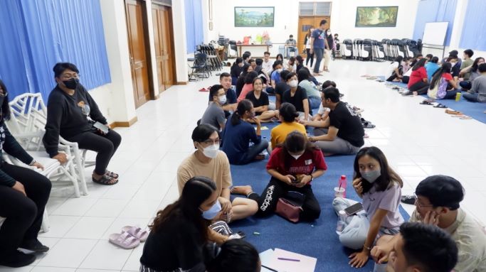 Diskusi sebelum presentasi--PAKAI
